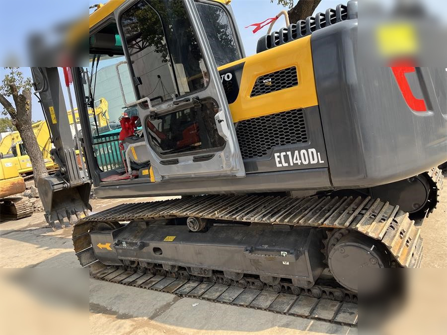 VOLVO EC140DL - Escavadora de rastos: foto 2 VOLVO EC140DL - Escavadora de rastos: foto 2