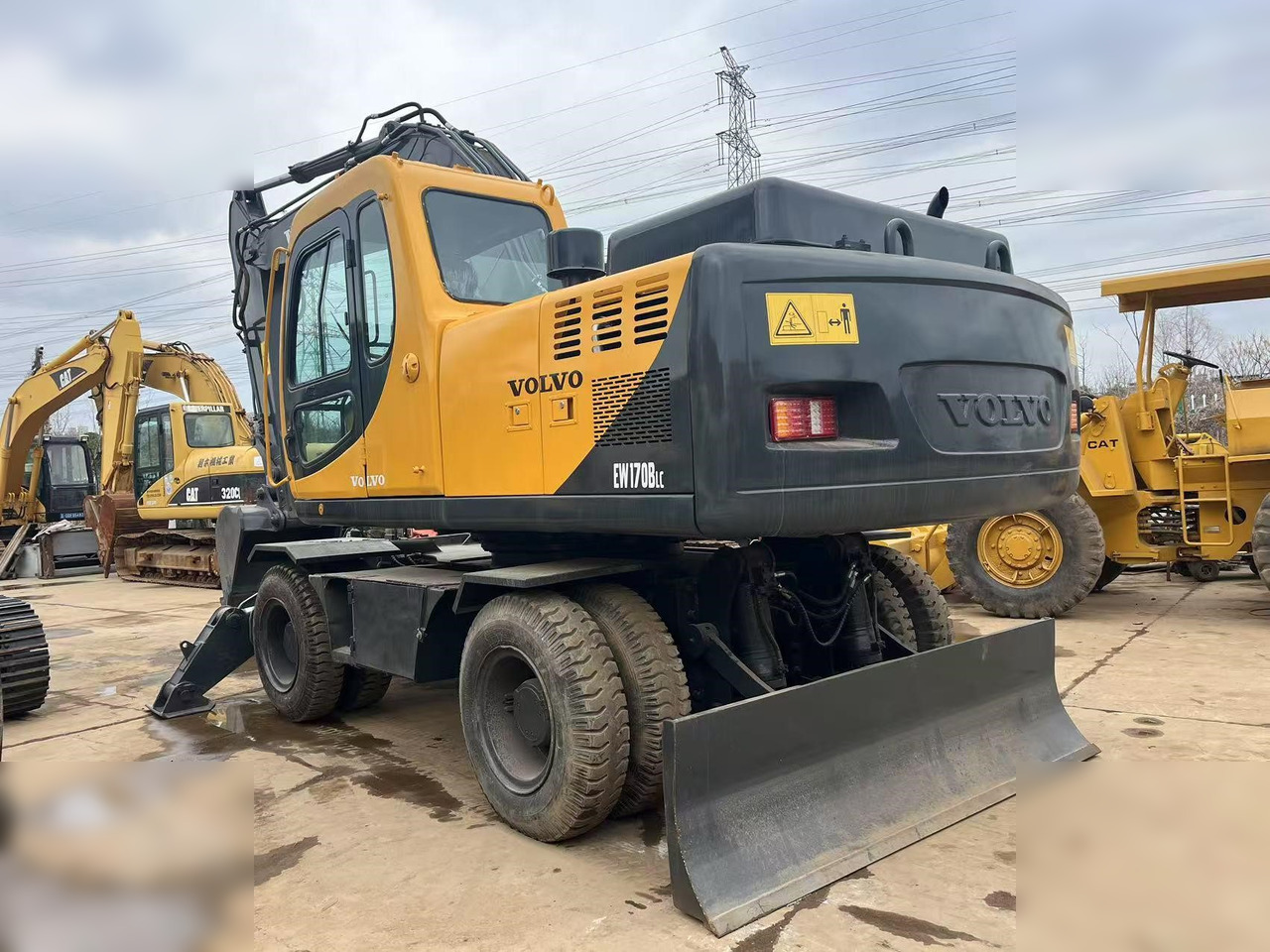 VOLVO EW170 - Escavadeira de rodas: foto 5 VOLVO EW170 - Escavadeira de rodas: foto 5