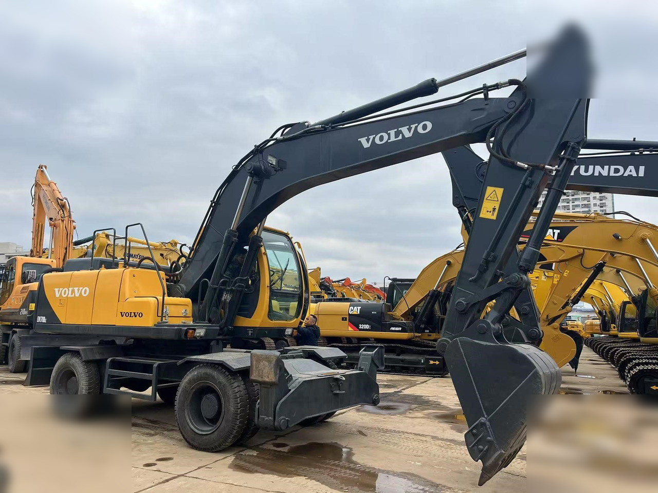 VOLVO EW170 - Escavadeira de rodas: foto 4 VOLVO EW170 - Escavadeira de rodas: foto 4