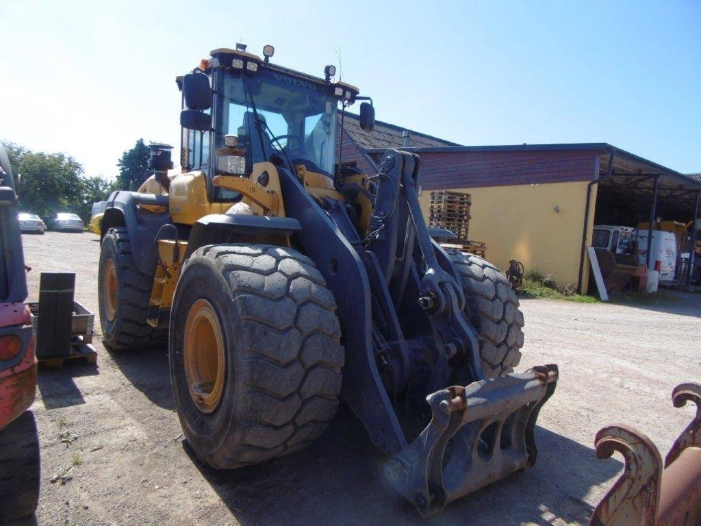 Volvo L110 H med optishift Fullutrustad med CDC-våg-kamr - Pá carregadora de rodas: foto 5 Volvo L110 H med optishift Fullutrustad med CDC-våg-kamr - Pá carregadora de rodas: foto 5
