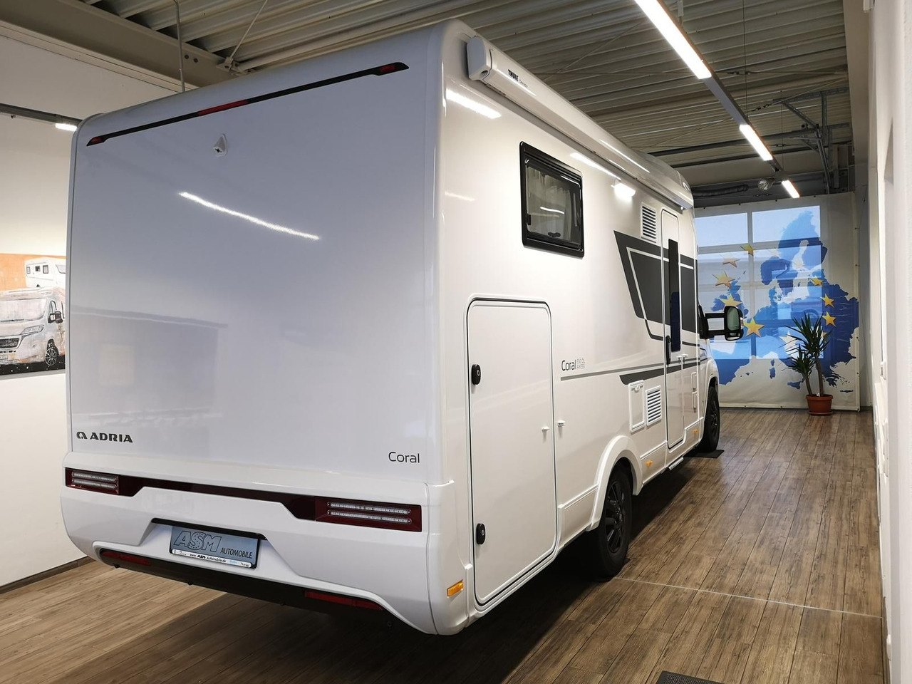 Adria Coral ALL-IN 650 DL*SOLAR*MARKISE*NAVI*SOFORT* - Autocaravana perfilada: foto 4 Adria Coral ALL-IN 650 DL*SOLAR*MARKISE*NAVI*SOFORT* - Autocaravana perfilada: foto 4