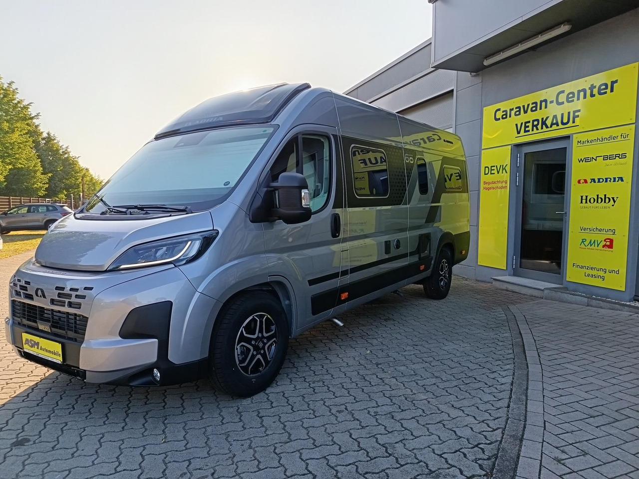 Adria Twin "60Y" 640 SLB*180 PS*4,25t MAXI*COMBI D 6E* - Campervan: foto 4 Adria Twin "60Y" 640 SLB*180 PS*4,25t MAXI*COMBI D 6E* - Campervan: foto 4