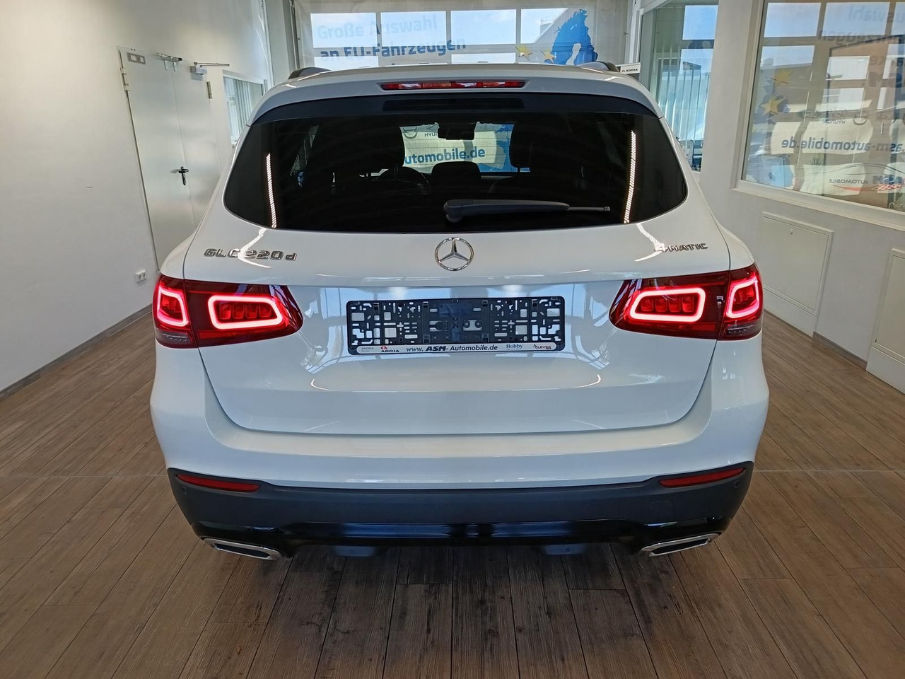 Mercedes-Benz GLC 220d AMG Line 4MATIC*AHK*NAVI*LED*R-KAM*DAB* - SUV: foto 5 Mercedes-Benz GLC 220d AMG Line 4MATIC*AHK*NAVI*LED*R-KAM*DAB* - SUV: foto 5