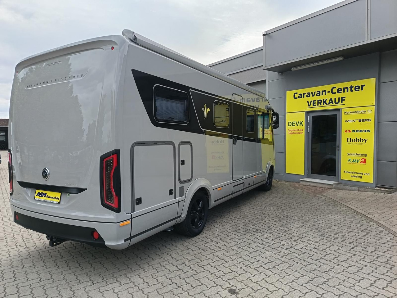 Niesmann + Bischoff iSmove 6.9 E 132 kW*AHK*SOLAR*SAT*TV*DACHKLIMA* - Autocaravana integral: foto 5 Niesmann + Bischoff iSmove 6.9 E 132 kW*AHK*SOLAR*SAT*TV*DACHKLIMA* - Autocaravana integral: foto 5