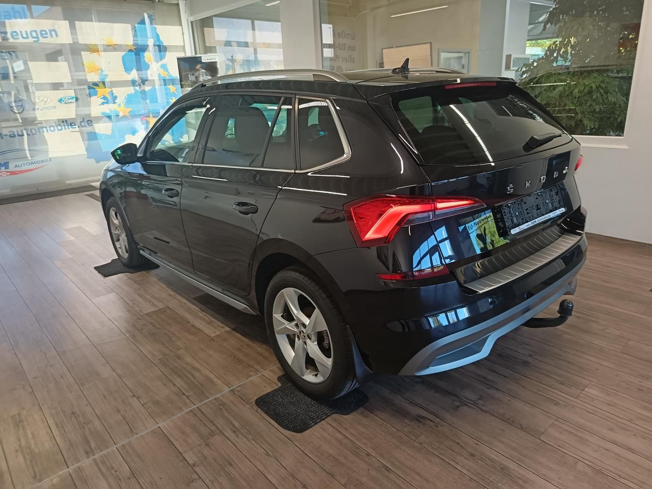 Skoda Kamiq Style 1,0 TSI DSG*AHK*LED*PDC*DAB*TEMP*SHZ - SUV: foto 4 Skoda Kamiq Style 1,0 TSI DSG*AHK*LED*PDC*DAB*TEMP*SHZ - SUV: foto 4