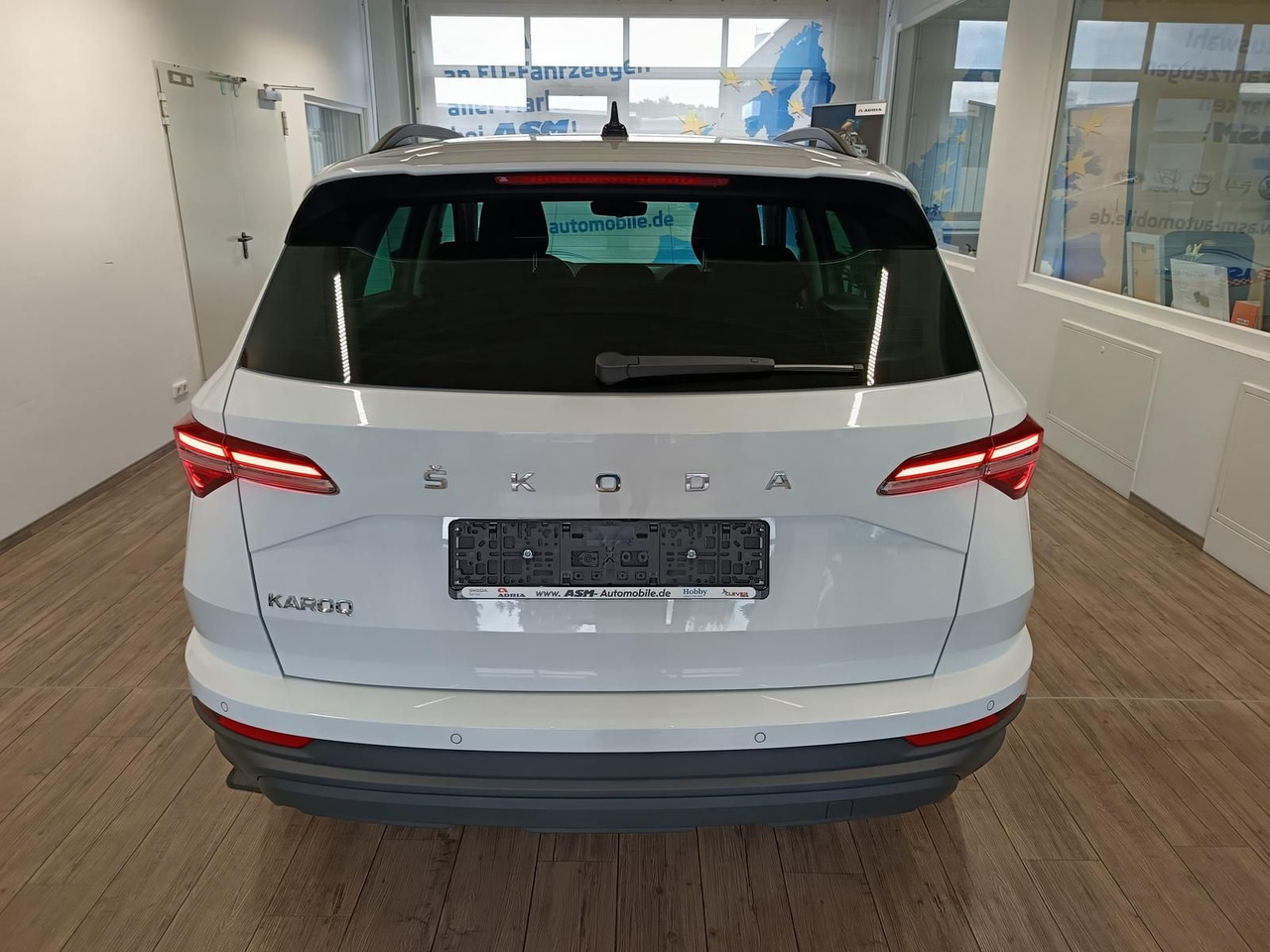 Skoda Karoq Style 1,5TSI DSG*AHK-VORBER*NAVI*LED*R-KAM - SUV: foto 5 Skoda Karoq Style 1,5TSI DSG*AHK-VORBER*NAVI*LED*R-KAM - SUV: foto 5
