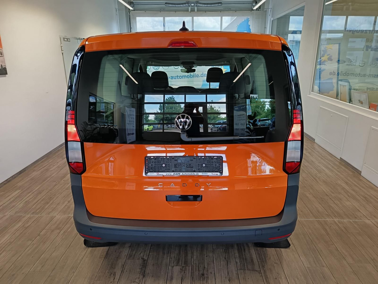 Volkswagen Caddy 2.0 TDI 75 kW*PDC*TEMP*DAB*KLIMA*5-SITZER* - Carrinha: foto 5 Volkswagen Caddy 2.0 TDI 75 kW*PDC*TEMP*DAB*KLIMA*5-SITZER* - Carrinha: foto 5