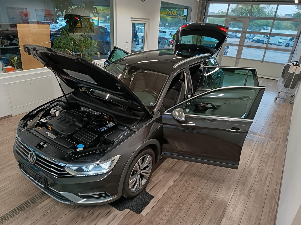 Volkswagen Passat Alltrack 2,0TDI DSG 4x4*360°*NAVI*ACC*LED - Carrinha: foto 2 Volkswagen Passat Alltrack 2,0TDI DSG 4x4*360°*NAVI*ACC*LED - Carrinha: foto 2