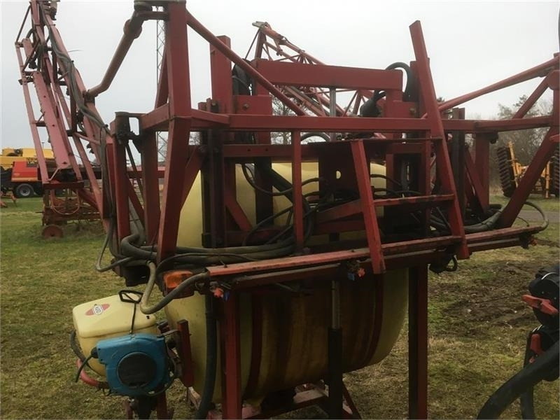 Hardi LHY 1000 / 16/361 Incl. fronttank - Pulverizador de arrastar: foto 3 Hardi LHY 1000 / 16/361 Incl. fronttank - Pulverizador de arrastar: foto 3