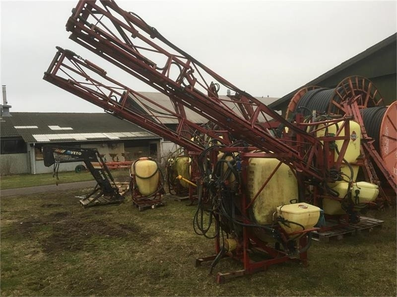 Hardi LHY 1000 / 16/361 Incl. fronttank - Pulverizador de arrastar: foto 1 Hardi LHY 1000 / 16/361 Incl. fronttank - Pulverizador de arrastar: foto 1
