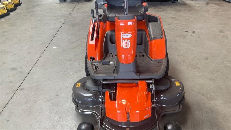 Husqvarna R200IX AWD Elektrisk - Cortador de grama: foto 3 Husqvarna R200IX AWD Elektrisk - Cortador de grama: foto 3