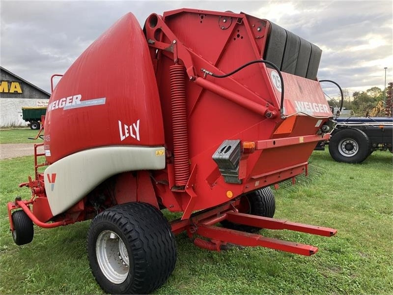 Lely Welger RP 435 Master - Enfardadeira de fardos redondos: foto 4 Lely Welger RP 435 Master - Enfardadeira de fardos redondos: foto 4
