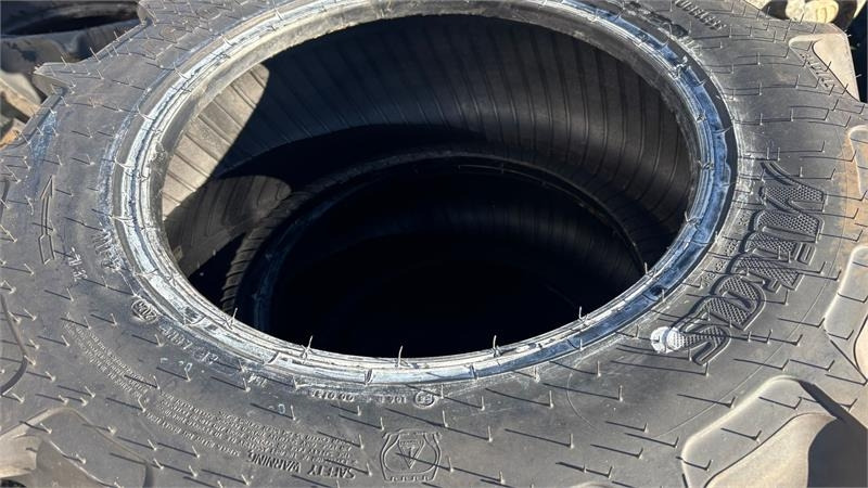 Mitas 420/70-24 - Pneu para Veículo municipal/ Especial: foto 2 Mitas 420/70-24 - Pneu para Veículo municipal/ Especial: foto 2