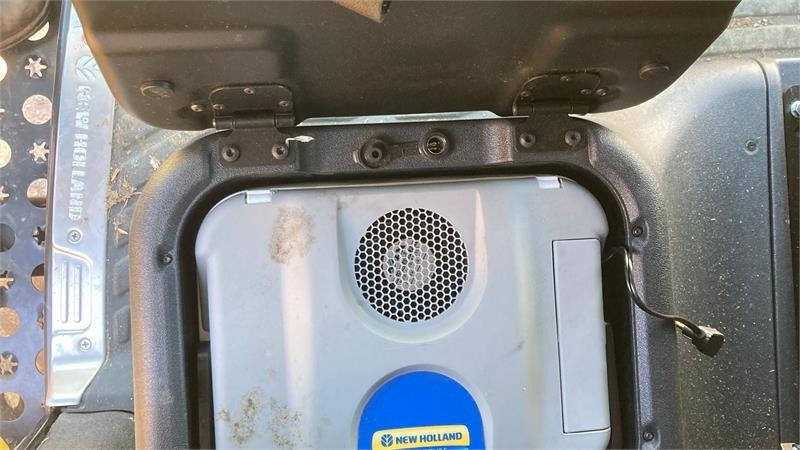 New Holland CX 8.70 SLH - Ceifeira debulhadora: foto 5 New Holland CX 8.70 SLH - Ceifeira debulhadora: foto 5