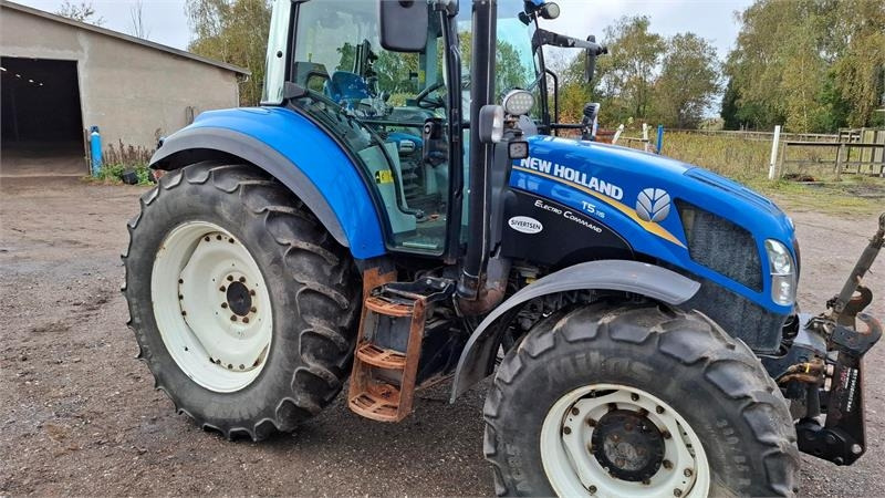 New Holland T5.115 EC  - Trator: foto 2 New Holland T5.115 EC  - Trator: foto 2