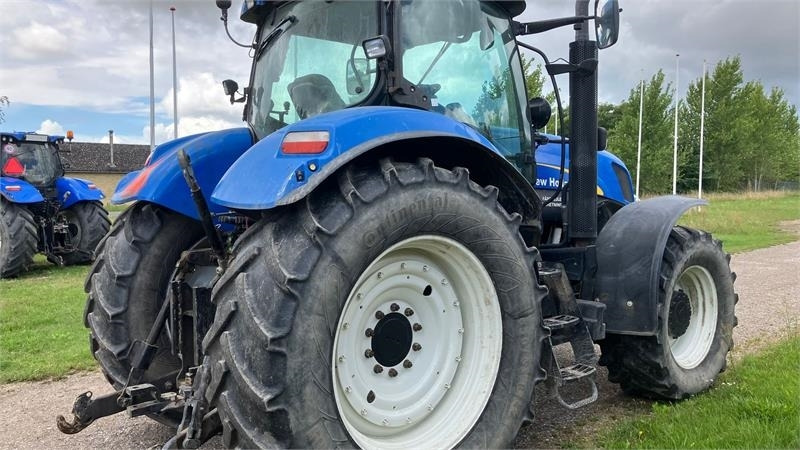 New Holland T7030 - Trator: foto 5 New Holland T7030 - Trator: foto 5