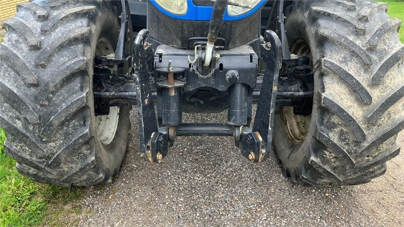 New Holland T7030 - Trator: foto 3 New Holland T7030 - Trator: foto 3