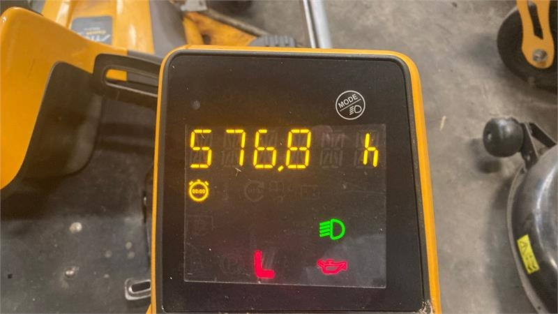 Stiga Park Pro 540IX 4WD 125 Combi Pro el. - Cortador de grama: foto 4 Stiga Park Pro 540IX 4WD 125 Combi Pro el. - Cortador de grama: foto 4