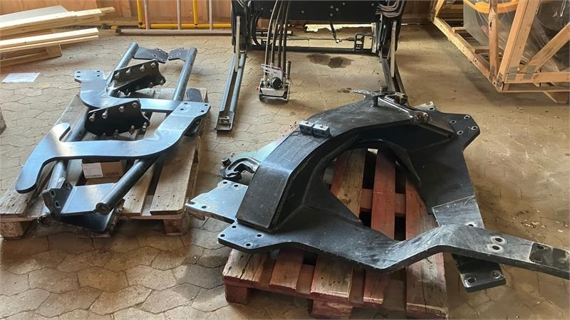 Stoll FZ 60,1 3 ventil og dæmpning Med beslag for NH T7. - Carregador frontal para o trator: foto 3 Stoll FZ 60,1 3 ventil og dæmpning Med beslag for NH T7. - Carregador frontal para o trator: foto 3