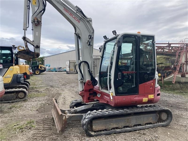Takeuchi TB260 - Mini escavadeira: foto 1 Takeuchi TB260 - Mini escavadeira: foto 1