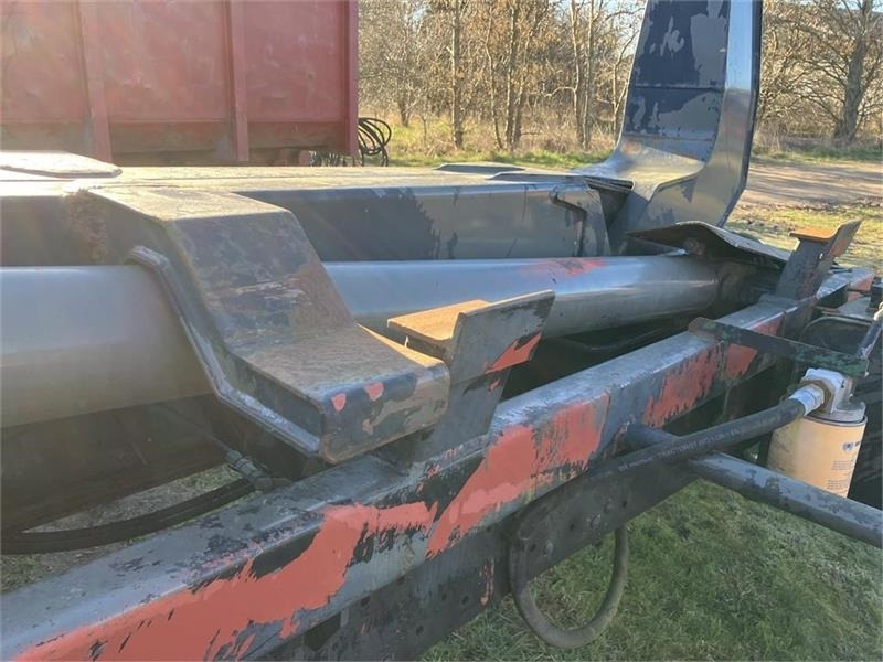 Ukurant Kroghejsvogn med bremser - Reboque ampliroll/ Multibenne: foto 3 Ukurant Kroghejsvogn med bremser - Reboque ampliroll/ Multibenne: foto 3