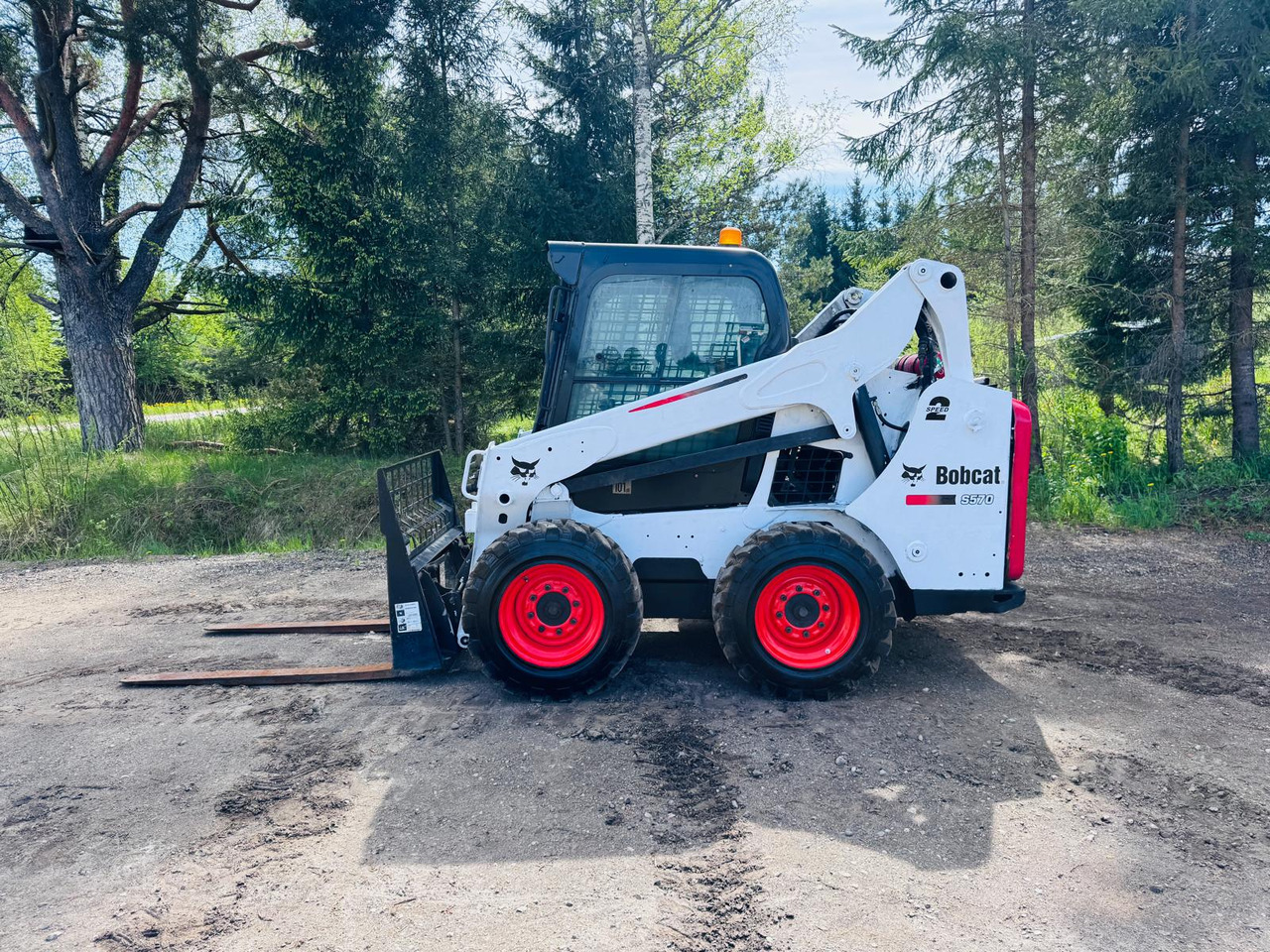BOBCAT S570 - Mini pá carregadora: foto 2 BOBCAT S570 - Mini pá carregadora: foto 2