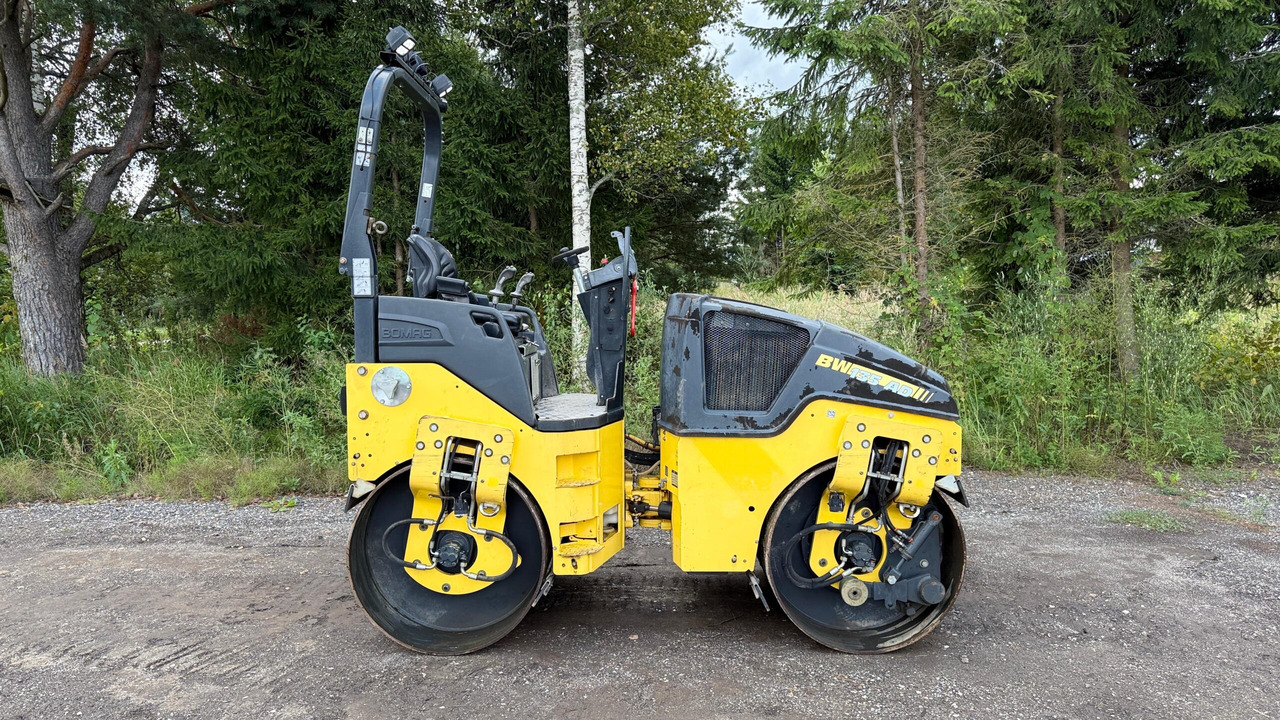 BOMAG BW 135 AD-5 - Compactador de asfalto: foto 3 BOMAG BW 135 AD-5 - Compactador de asfalto: foto 3