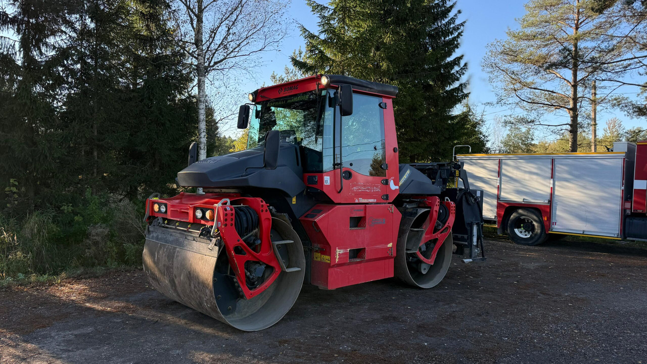 BOMAG BW 174 AP-41 AM - Compactador de asfalto: foto 1 BOMAG BW 174 AP-41 AM - Compactador de asfalto: foto 1