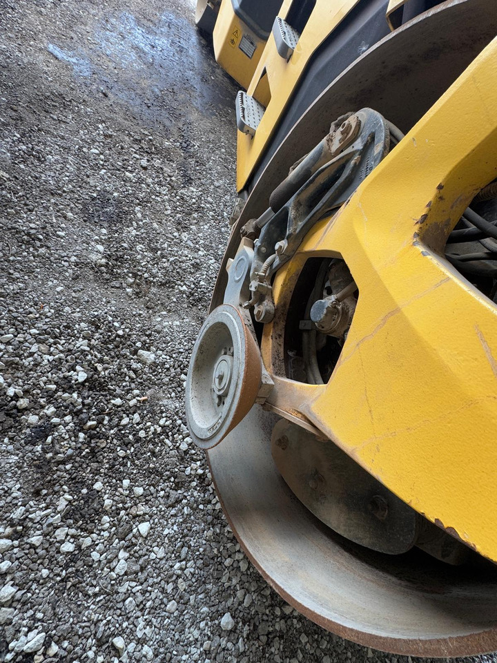 Bomag BW161 AD-5 - Compactador de asfalto: foto 4 Bomag BW161 AD-5 - Compactador de asfalto: foto 4