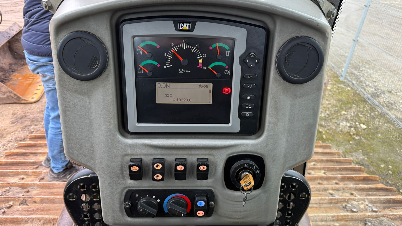Buldôzer CAT D6N LGP: foto 10