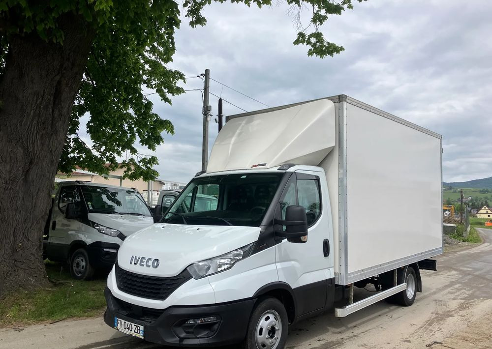 Iveco DAILY 35C16 kontener kurierka 3.0 silnik - Carrinha de contentor: foto 1 Iveco DAILY 35C16 kontener kurierka 3.0 silnik - Carrinha de contentor: foto 1