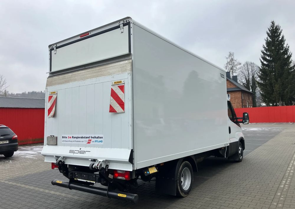 Iveco DAILY 35C16 kontener kurierka winda STAN PERFEKCYJNY - Carrinha de contentor: foto 3 Iveco DAILY 35C16 kontener kurierka winda STAN PERFEKCYJNY - Carrinha de contentor: foto 3
