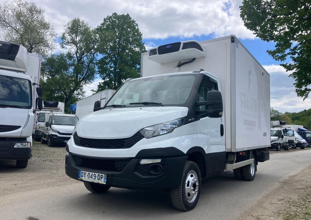 Iveco Daily 35C15 chłodnia 6 palet winda - Carrinha frigorífica: foto 1 Iveco Daily 35C15 chłodnia 6 palet winda - Carrinha frigorífica: foto 1