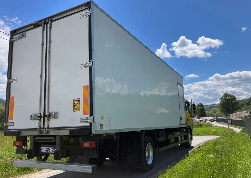 MAN MAN TGM 18.290 SYPIALKA chłodnia izoterma kontener - Camião frigorífico: foto 4 MAN MAN TGM 18.290 SYPIALKA chłodnia izoterma kontener - Camião frigorífico: foto 4