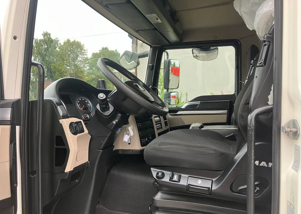 Locação financeira de  MAN Man TGM 12.250 euro  6 ramo do zabudowy Pomoc drogowa laweta kiper MAN Man TGM 12.250 euro  6 ramo do zabudowy Pomoc drogowa laweta kiper: foto 7