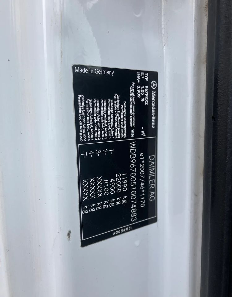 Mercedes-Benz ATEGO 1218 KURIERKA KONTENER 15 PALET - Camião furgão: foto 4 Mercedes-Benz ATEGO 1218 KURIERKA KONTENER 15 PALET - Camião furgão: foto 4