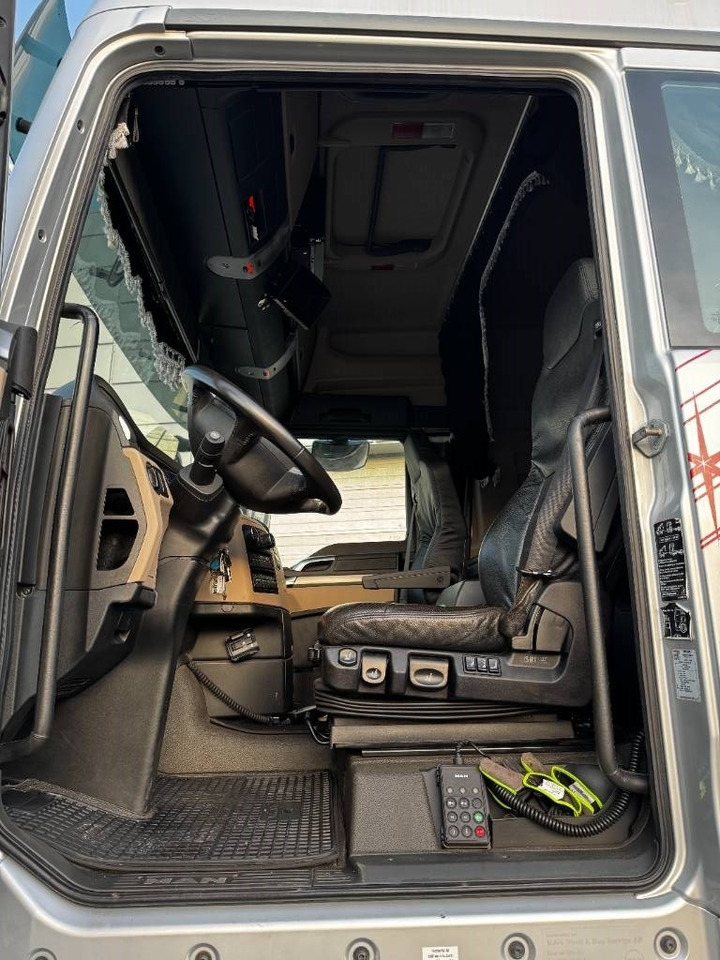 Locação financeira de MAN TGX 26.500 6X2-4LL  MAN TGX 26.500 6X2-4LL: foto 10