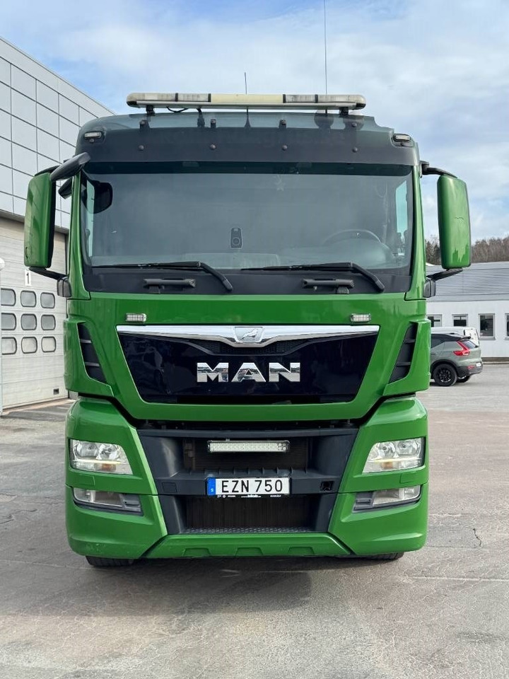 MAN TGX 35.480 8x4-4 Lastväxlare - Camião polibenne: foto 2 MAN TGX 35.480 8x4-4 Lastväxlare - Camião polibenne: foto 2