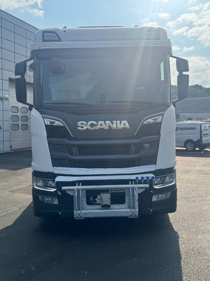 Scania R 580 8x4*4 Joab med frontplog & sidoplogsfäste - Camião polibenne: foto 2 Scania R 580 8x4*4 Joab med frontplog & sidoplogsfäste - Camião polibenne: foto 2