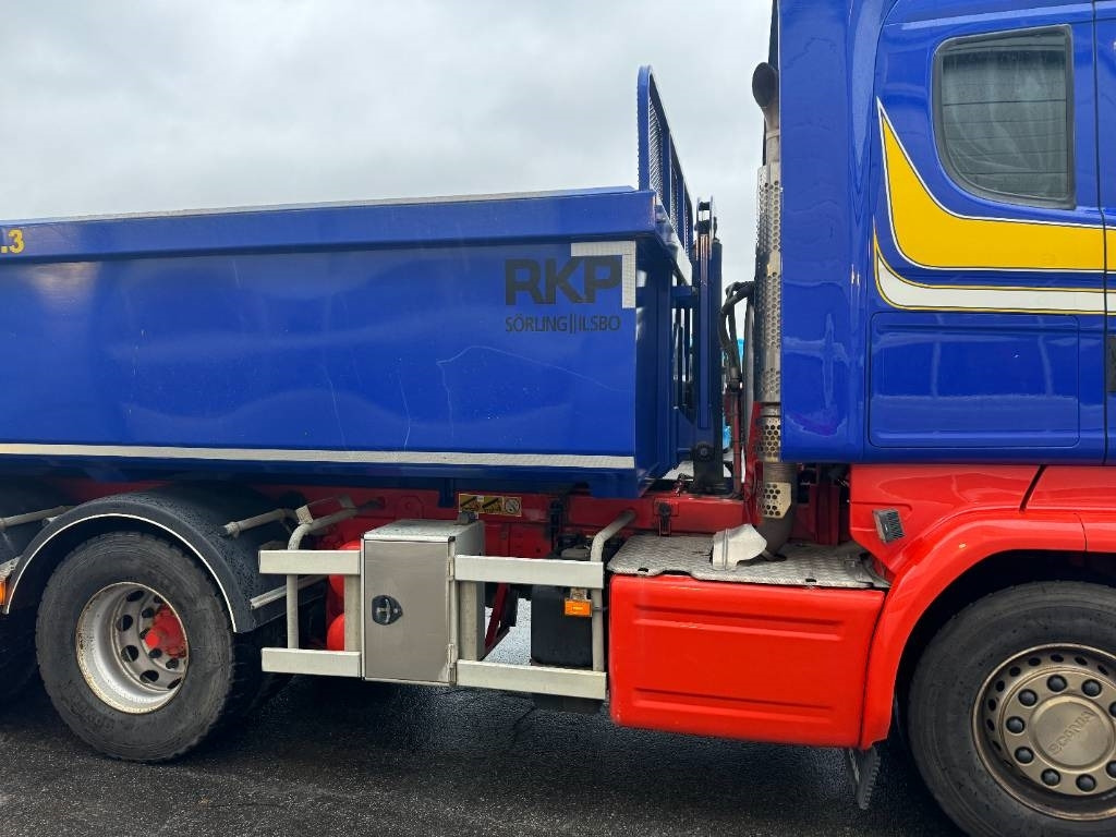 Scania R520LB8X4*4HNB - Camião basculante: foto 4 Scania R520LB8X4*4HNB - Camião basculante: foto 4