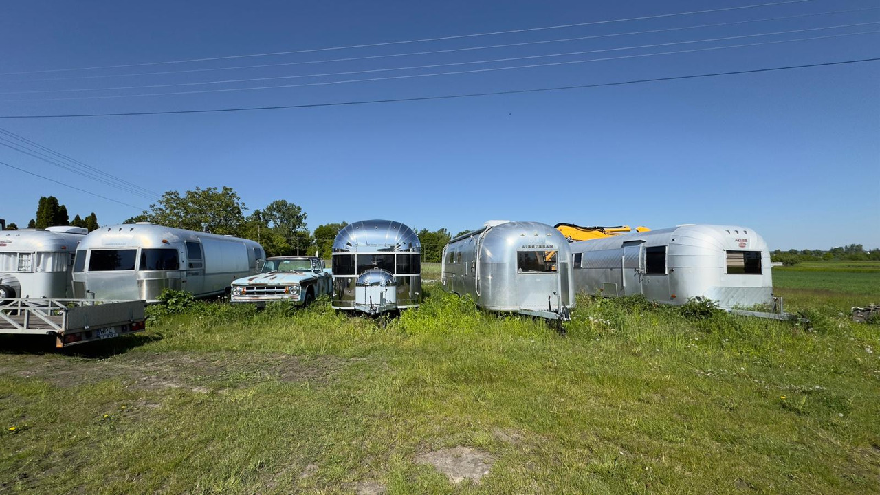 1992 Airstream Classic 1992 Airstream Classic – Fully Rebuilt Vintage Travel Trailer - Roulote bar: foto 2 1992 Airstream Classic 1992 Airstream Classic – Fully Rebuilt Vintage Travel Trailer - Roulote bar: foto 2