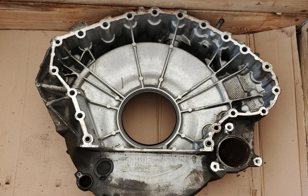 DAF XF 106 EURO 6 MX13 OBUDOWA SPRZĘGŁA - Motor para Camião: foto 1 DAF XF 106 EURO 6 MX13 OBUDOWA SPRZĘGŁA - Motor para Camião: foto 1