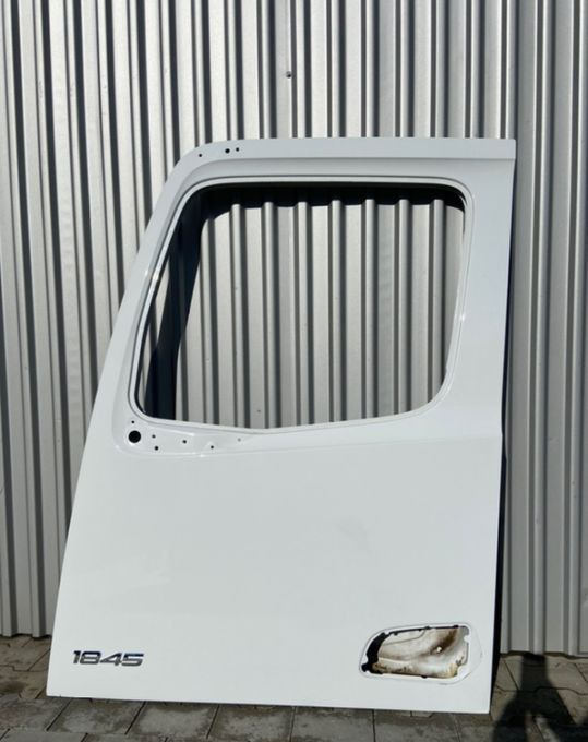 Drzwi lewe Mercedes Actros MP4 euro 6 - Porta e peças para Camião: foto 1 Drzwi lewe Mercedes Actros MP4 euro 6 - Porta e peças para Camião: foto 1