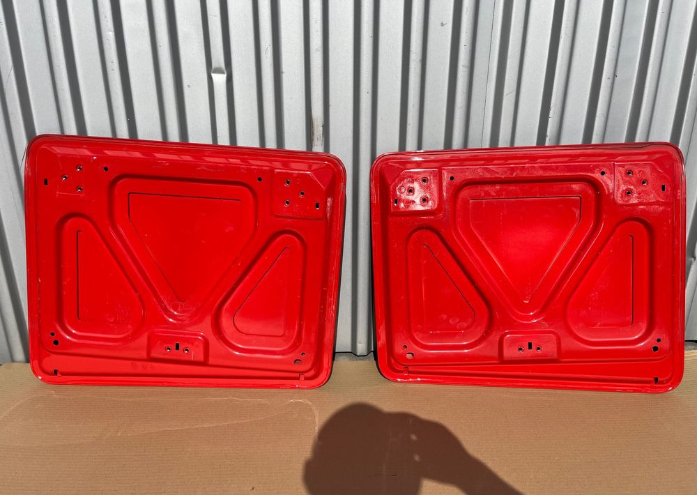 Drzwiczki schowka Scania S R klapa drzwi NGS NGR - Carroceria e exterior para Camião: foto 2 Drzwiczki schowka Scania S R klapa drzwi NGS NGR - Carroceria e exterior para Camião: foto 2