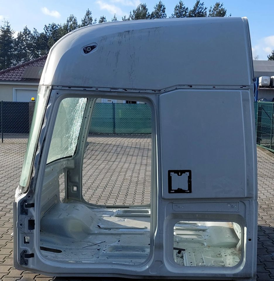 KABINA RENAULT GAMA T WYSOKA 2023R - Cabine para Camião: foto 2 KABINA RENAULT GAMA T WYSOKA 2023R - Cabine para Camião: foto 2