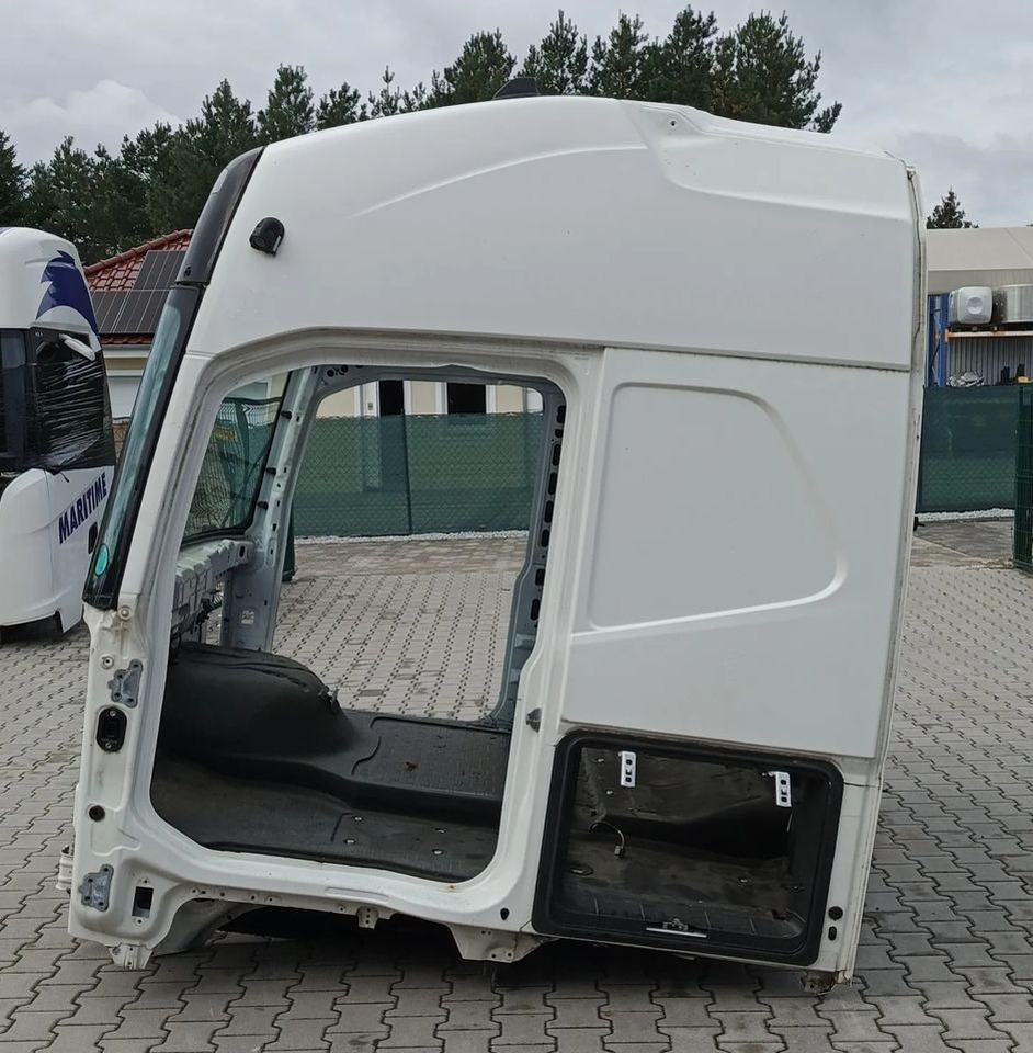 KABINA VOLVO FH4 - Cabine para Camião: foto 3 KABINA VOLVO FH4 - Cabine para Camião: foto 3