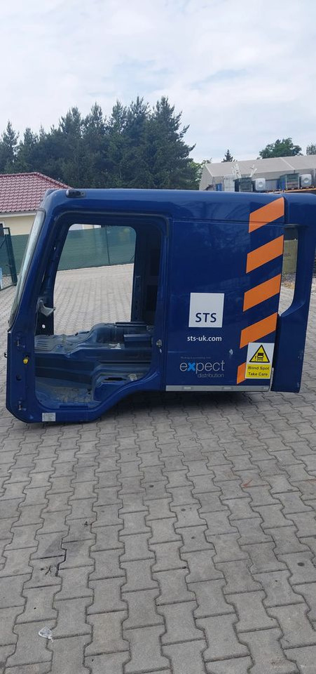 KABINA VOLVO FL 2022R - Cabine para Camião: foto 3 KABINA VOLVO FL 2022R - Cabine para Camião: foto 3
