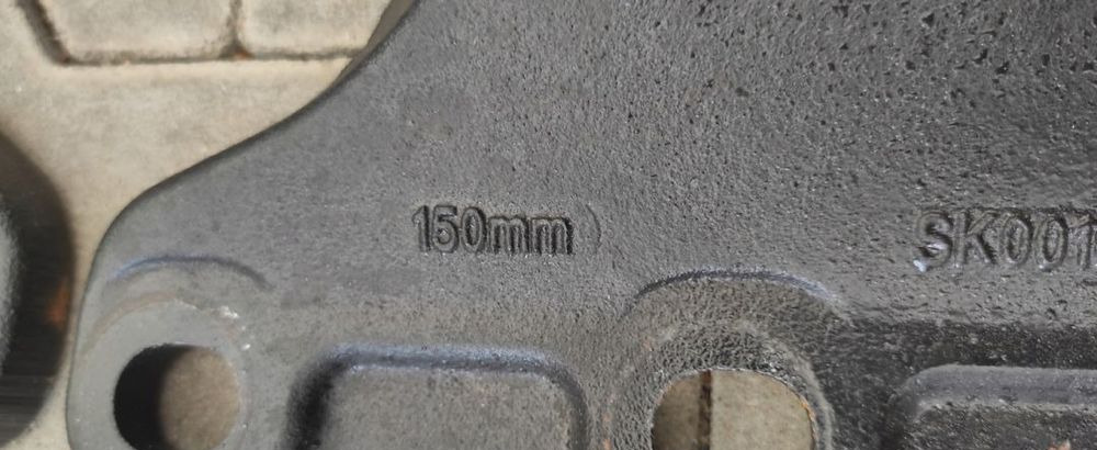 ŁAPA ŁAPY POD SIODŁO JOST 150mm NOWE - Quinta-roda para Camião: foto 3 ŁAPA ŁAPY POD SIODŁO JOST 150mm NOWE - Quinta-roda para Camião: foto 3