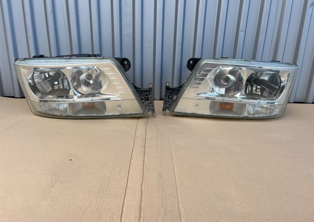 Lampa xenon MAN TGX TGS euro 6 reflektor ksenon - Iluminação para Camião: foto 1 Lampa xenon MAN TGX TGS euro 6 reflektor ksenon - Iluminação para Camião: foto 1