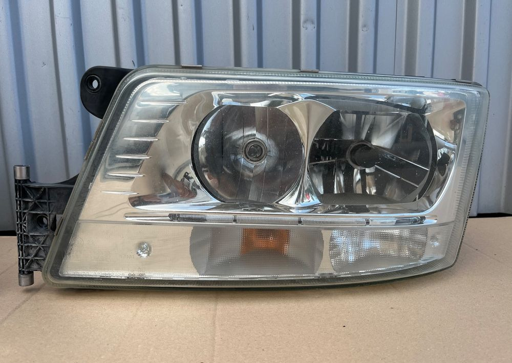 Lampa xenon MAN TGX TGS euro 6 reflektor ksenon - Iluminação para Camião: foto 3 Lampa xenon MAN TGX TGS euro 6 reflektor ksenon - Iluminação para Camião: foto 3